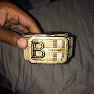 Burberry belt $60